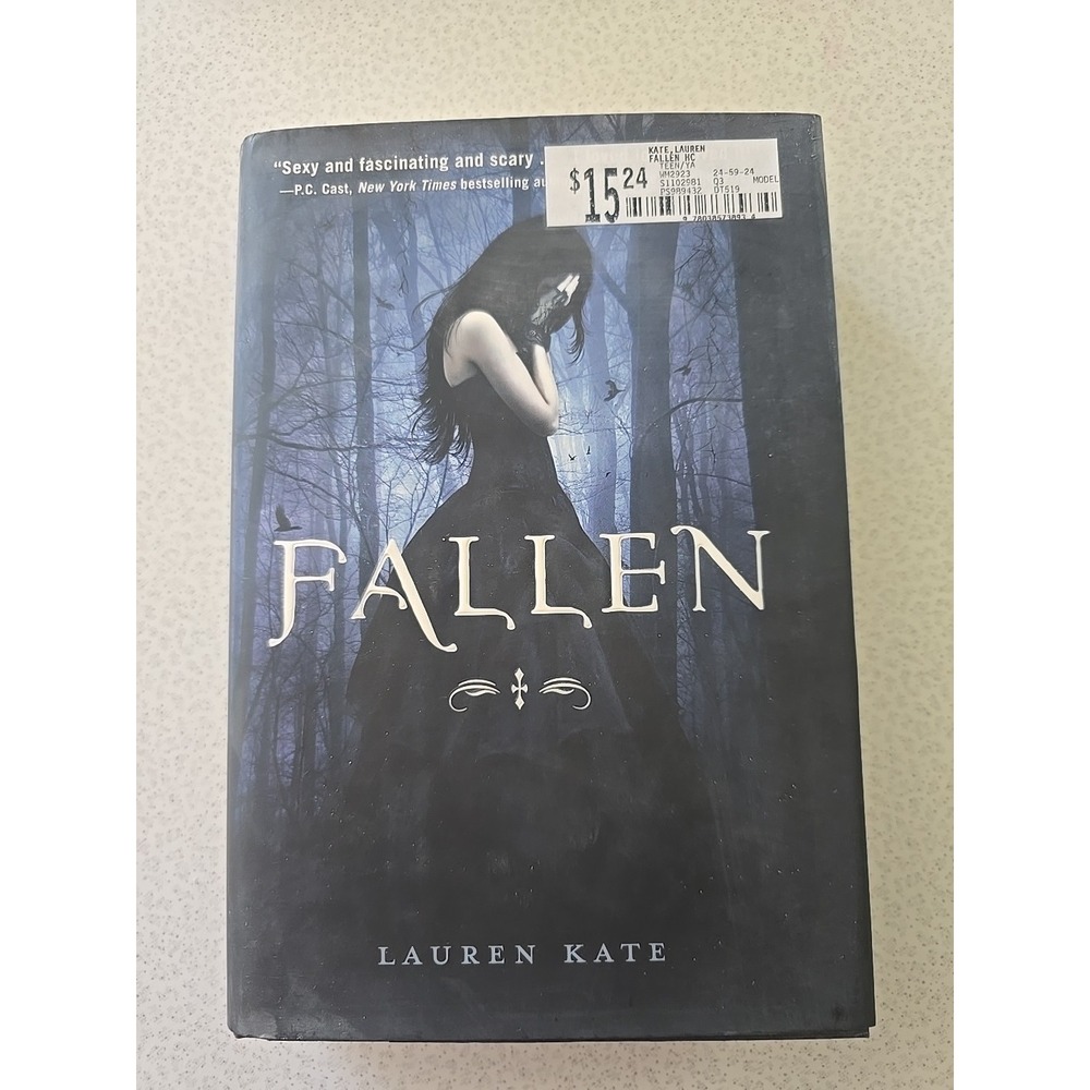 Book 1: Fallen by Lauren Kate -Fallen Series- Adult, Fantasy, Paranormal Romance